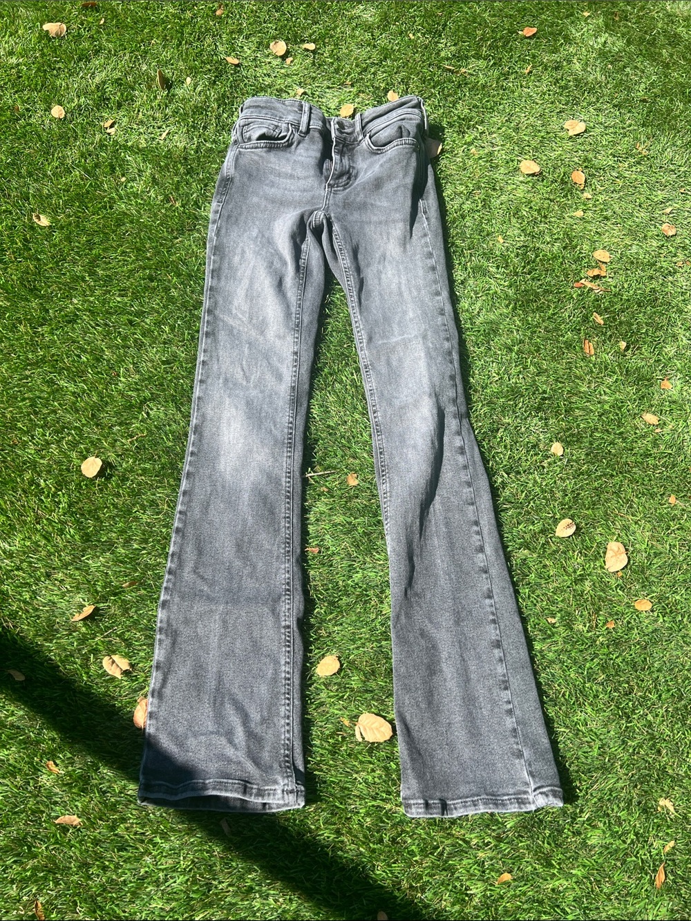 We the Free size 25 Women’s Gray Flared Jeans